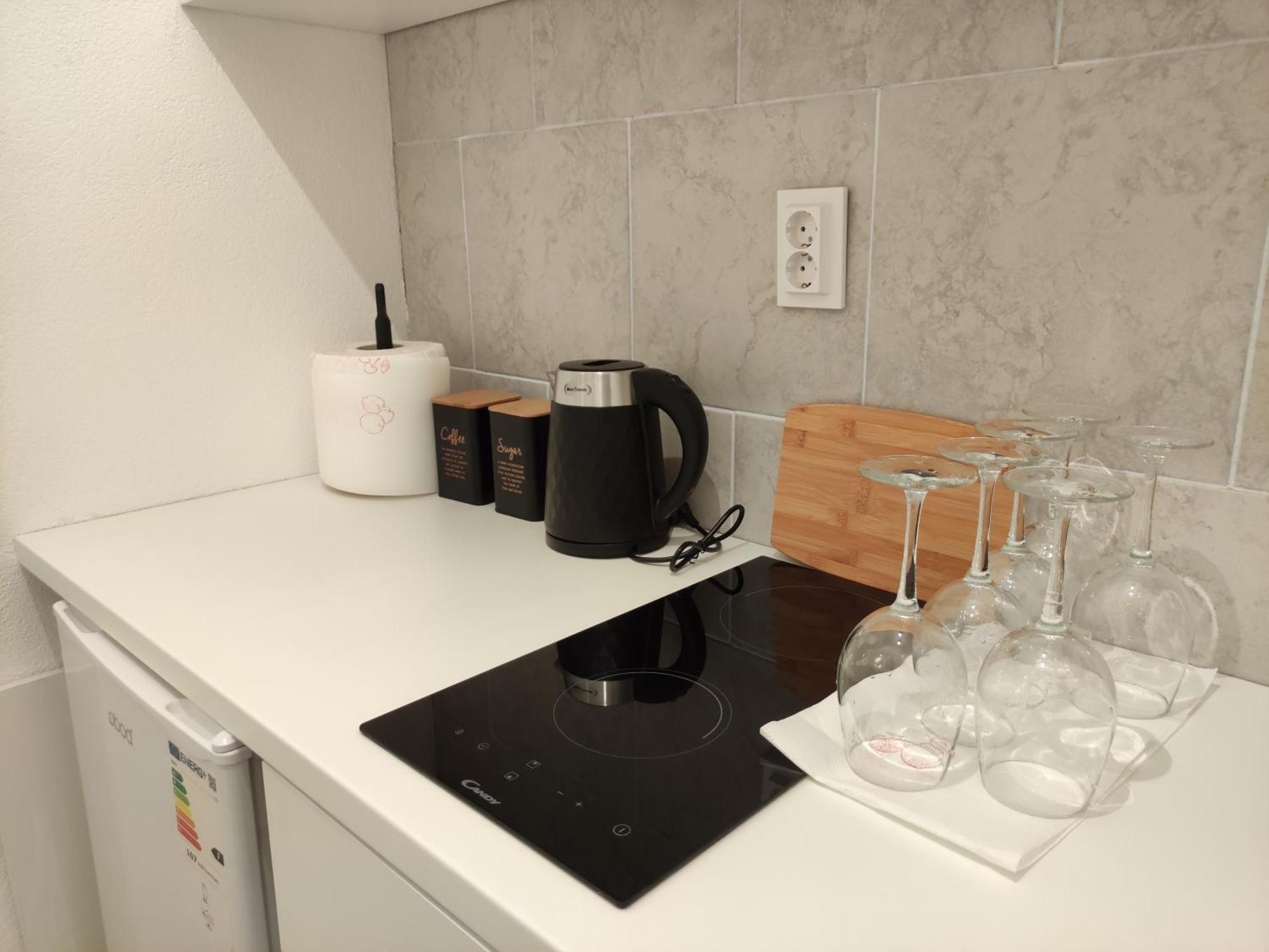 Matovic Apartments Dobra Voda Oda fotoğraf